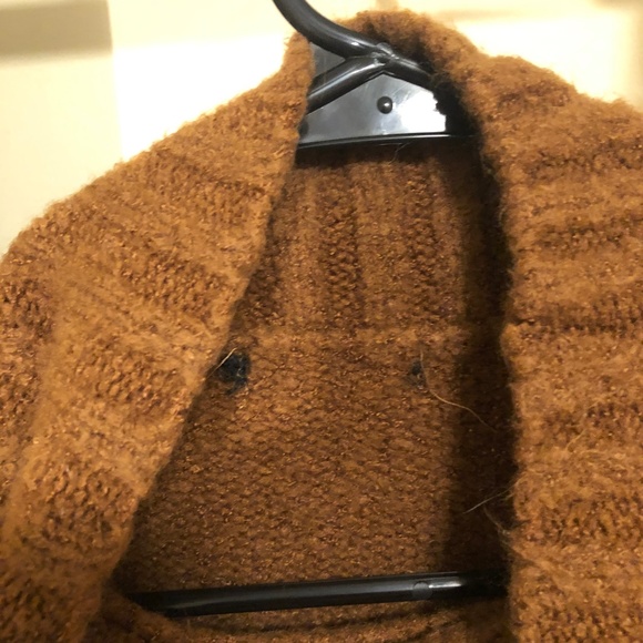 Rusty Brown Turtleneck Sweater - Picture 4 of 4